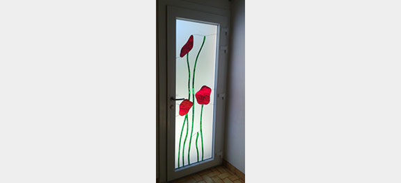 Porte d'entrée vitrée PVC coquelicots