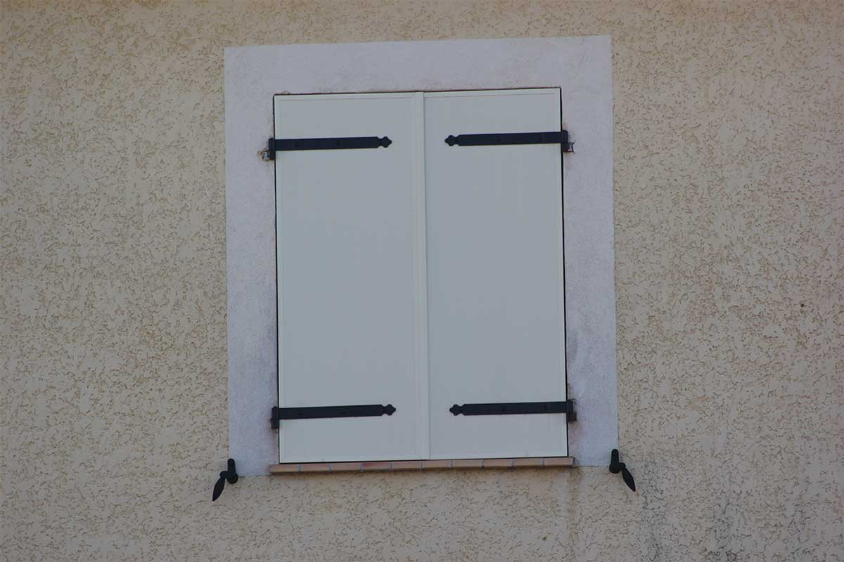 Volets battants ALU blanc fermes